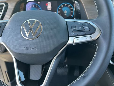 New 2026 Volkswagen Atlas SE FWD image 21