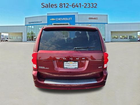 Used 2020 Dodge Grand Caravan SXT FWD image 6