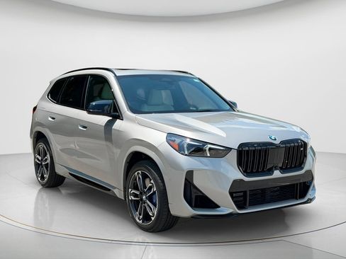 New 2026 BMW X1 M35i w/ Technology Package AWD/4WD image 3