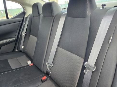 Used 2024 Nissan Sentra SV FWD image 12