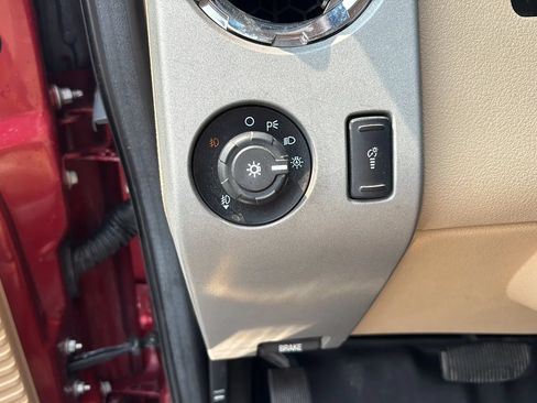 Used 2016 Ford F250 Lariat w/ Lariat Ultimate Package AWD/4WD image 23