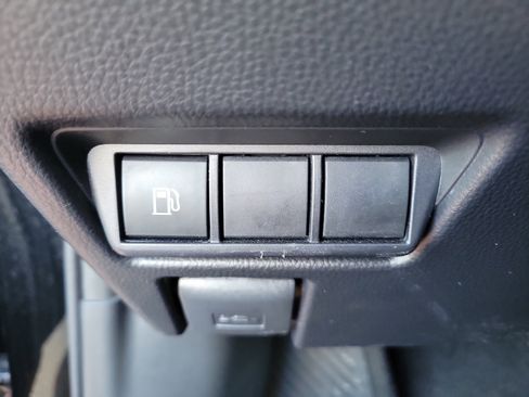 Used 2024 Toyota Prius LE image 18