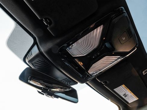 Used 2018 BMW 540i xDrive image 29