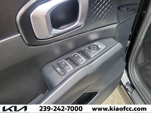 Certified 2023 Kia Sorento LX FWD image 25