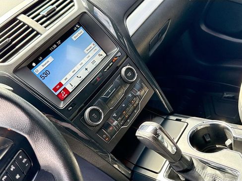 Used 2017 Ford Explorer XLT w/ Equipment Group 202A image 26