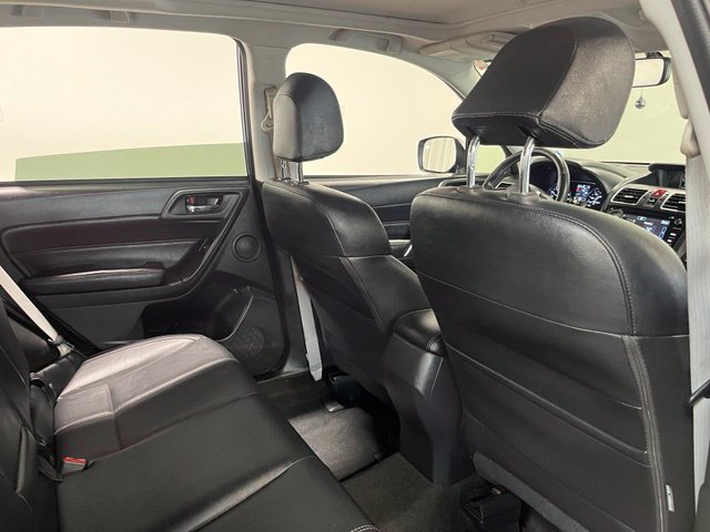 Used 2018 Subaru Forester 2.5i Touring w/ Popular Package #3B AWD/4WD image 15
