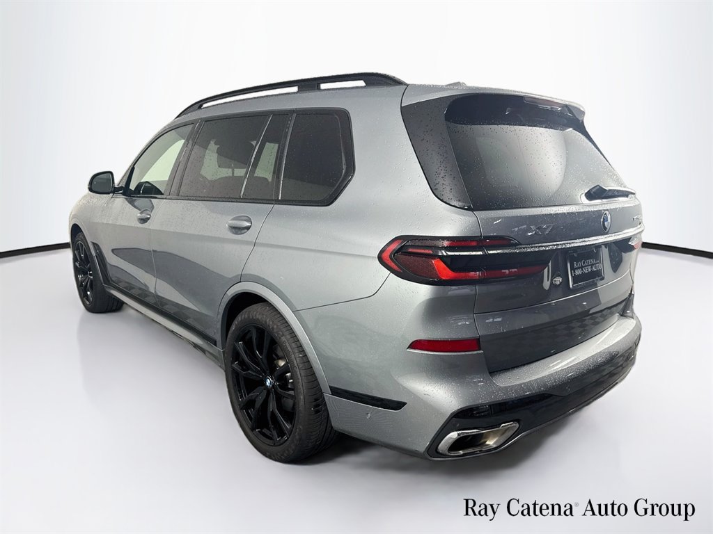 Used 2024 BMW X7 xDrive40i w/ M Sport Package AWD/4WD image 5