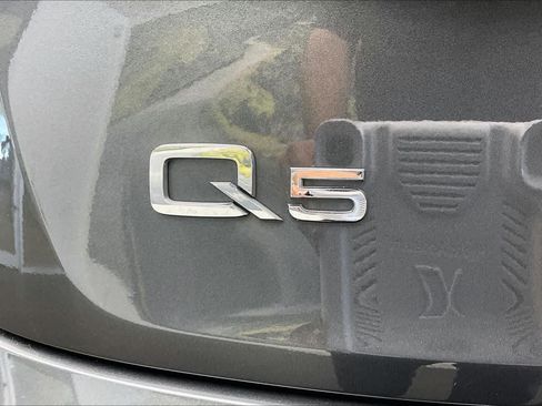 Used 2023 Audi Q5 2.0T Premium Plus w/ Premium Plus Package AWD/4WD image 33