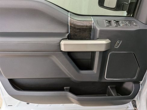 Used 2022 Ford F250 Lariat image 15