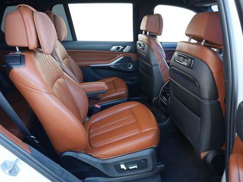Used 2021 BMW ALPINA XB7 AWD/4WD image 25