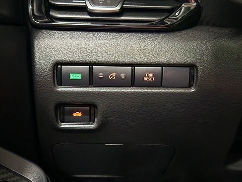 Used 2023 Nissan Sentra SV FWD image 32