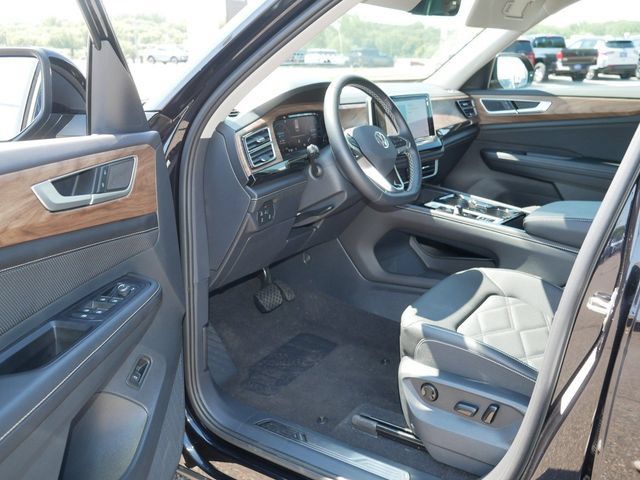 Certified 2026 Volkswagen Atlas SE AWD/4WD image 12