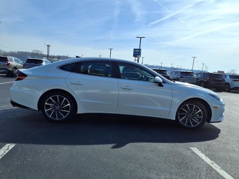 Used 2023 Hyundai Sonata Limited image 32