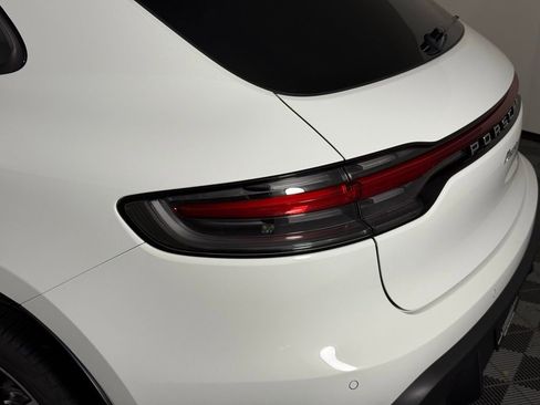 New 2026 Porsche Macan image 12