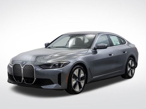 Used 2026 BMW i4 xDrive40i w/ Parking Assistance Package AWD/4WD image 1