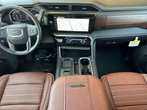 New 2026 GMC Sierra 2500 Denali Ultimate AWD/4WD image 13