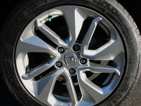 Used 2019 Honda Accord LX image 11