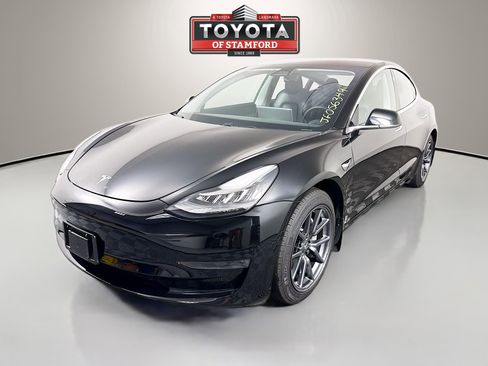 Used 2018 Tesla Model 3 RWD image 3