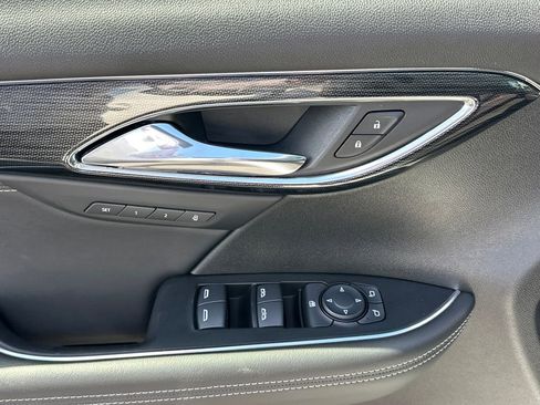 Used 2023 Buick Envision Essence w/ Sport Touring Package AWD/4WD image 14