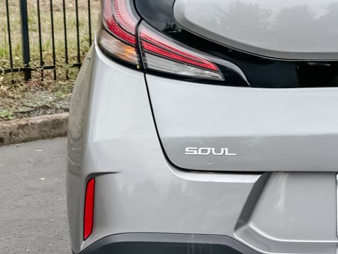 Used 2023 Kia Soul LX w/ Option Group 015 image 25