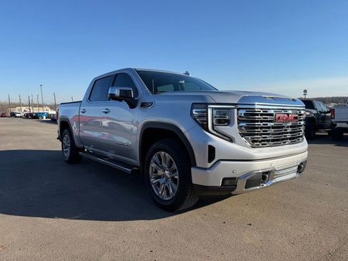 Used 2022 GMC Sierra 1500 Denali AWD/4WD image 2