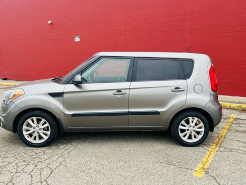 Used 2012 Kia Soul + FWD image 2
