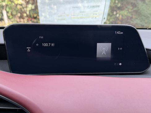 Used 2025 MAZDA MAZDA3 2.5 S Hatchback w/ Premium Pkg image 28