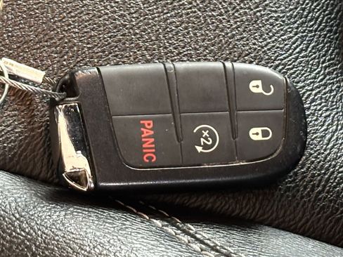 Used 2025 Jeep Compass Limited AWD/4WD image 21