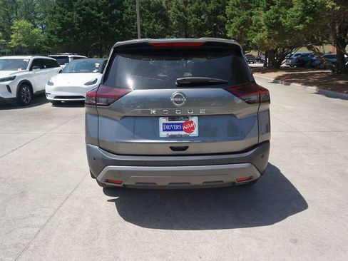 Used 2023 Nissan Rogue S image 18