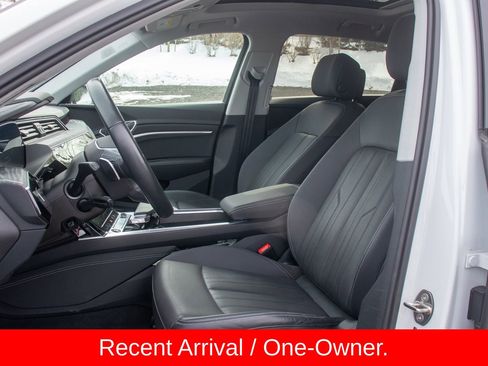 Used 2021 Audi e-tron Premium Plus w/ Premium Plus Package image 9