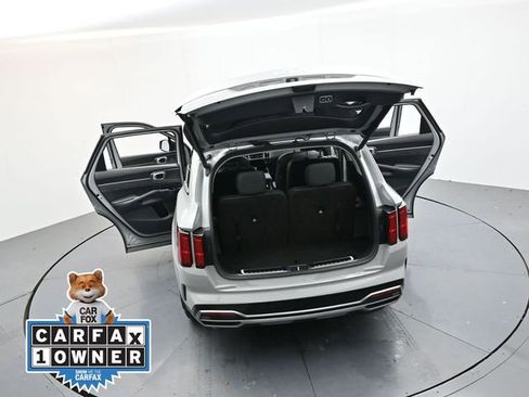 Used 2023 Kia Sorento SX image 41