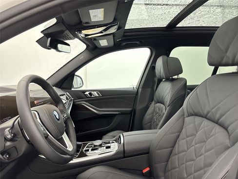 New 2026 BMW X5 xDrive50e w/ Climate Comfort Package image 24