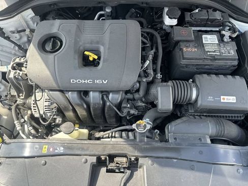 Used 2018 Hyundai Elantra SEL FWD image 19