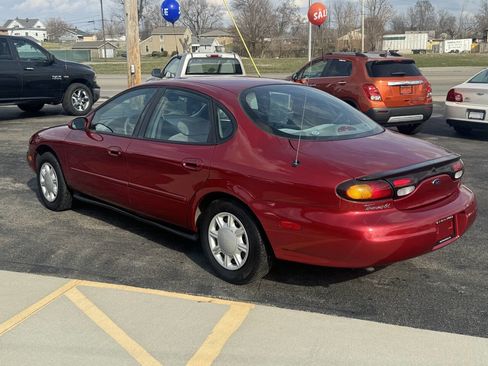 Used 1996 Ford Taurus GL image 8