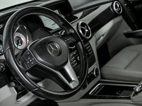 Used 2014 Mercedes-Benz GLK 250 BlueTEC 4MATIC image 23