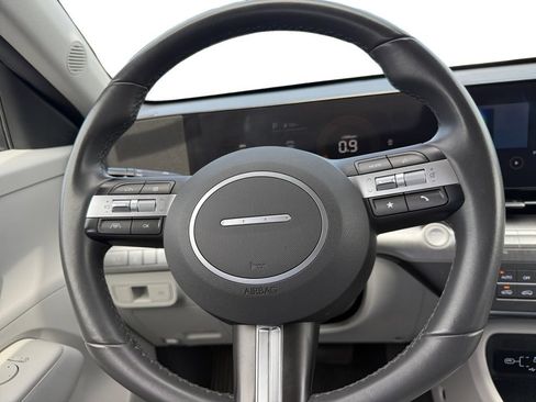 Used 2024 Hyundai Kona SEL AWD/4WD image 12