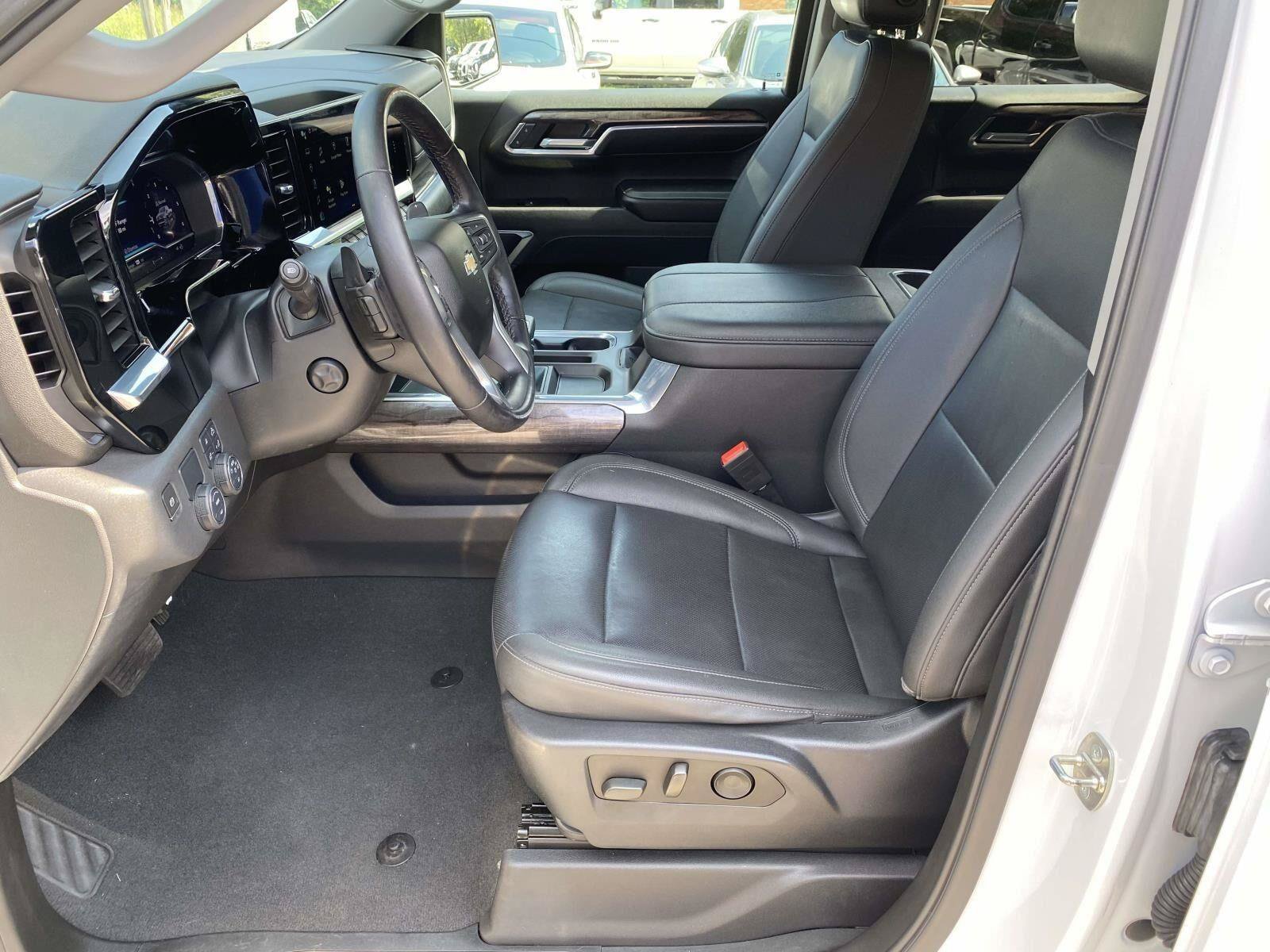 Used 2023 Chevrolet Silverado 1500 LTZ RWD image 6
