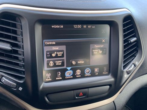 Used 2015 Jeep Cherokee Latitude w/ Cold Weather Group image 14