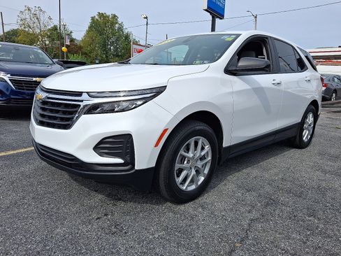 Used 2023 Chevrolet Equinox LS w/ LS Convenience Package image 1