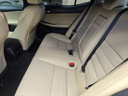 Used 2019 Lexus IS 300 F Sport w/ F Sport Package RWD image 13