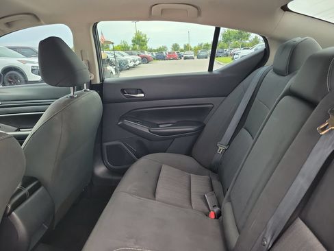 Used 2022 Nissan Altima 2.5 S FWD image 11