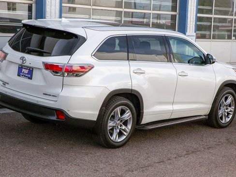 Used 2015 Toyota Highlander Limited Platinum image 5