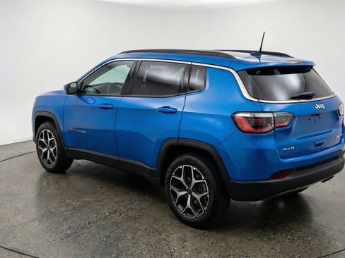 Used 2025 Jeep Compass Limited AWD/4WD image 6