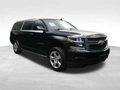 Used 2015 Chevrolet Suburban LT AWD/4WD image 7