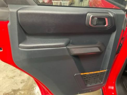 Used 2024 Ford Bronco Badlands AWD/4WD image 14