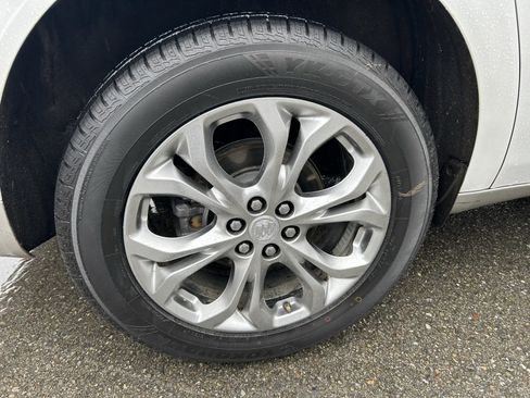 Used 2018 Buick Enclave Avenir w/ Avenir Technology Package image 3