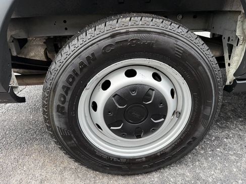 Used 2019 Ford Transit 250 148 Medium Roof image 38