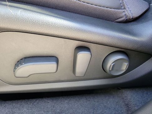 Used 2025 Subaru Forester Premium image 17