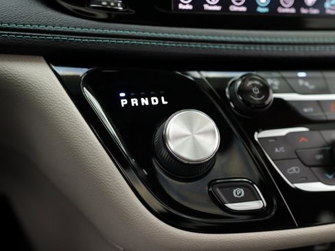 Used 2018 Chrysler Pacifica Limited w/ Advanced Safetytec Group image 22