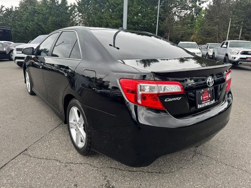Used 2014 Toyota Camry SE FWD image 8